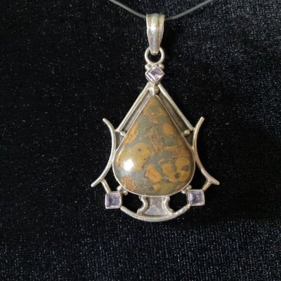 3 pendants - Picture 2 of 3